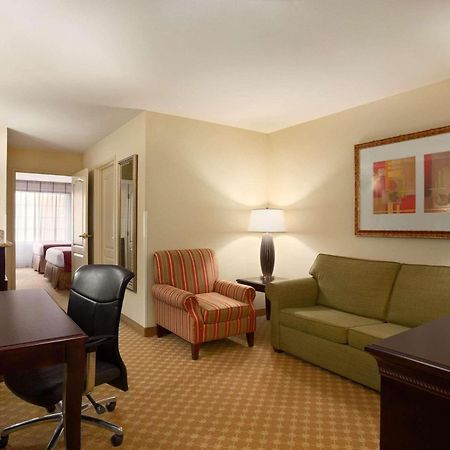 Country Inn & Suites By Radisson, Washington At Meadowlands, Pa Exterior photo