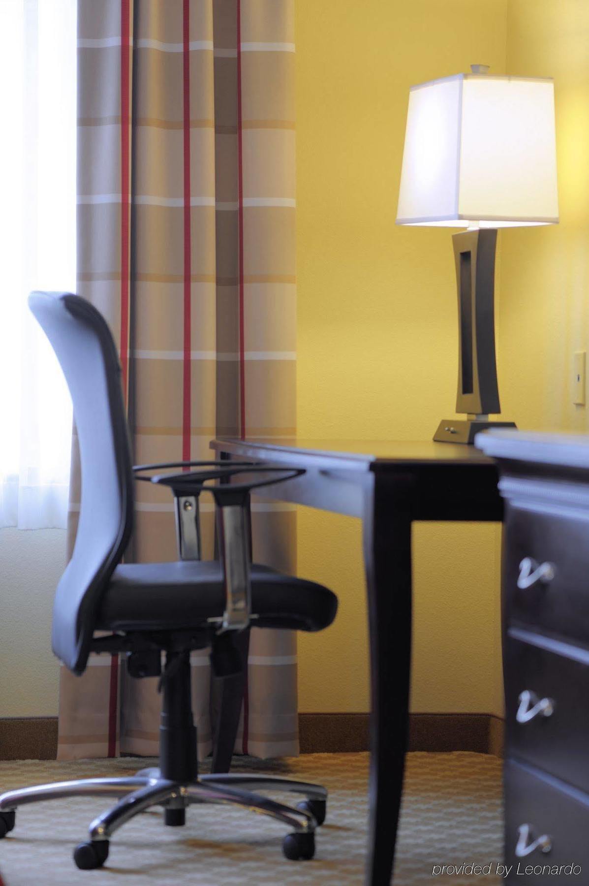 Country Inn & Suites By Radisson, Washington At Meadowlands, Pa Room photo