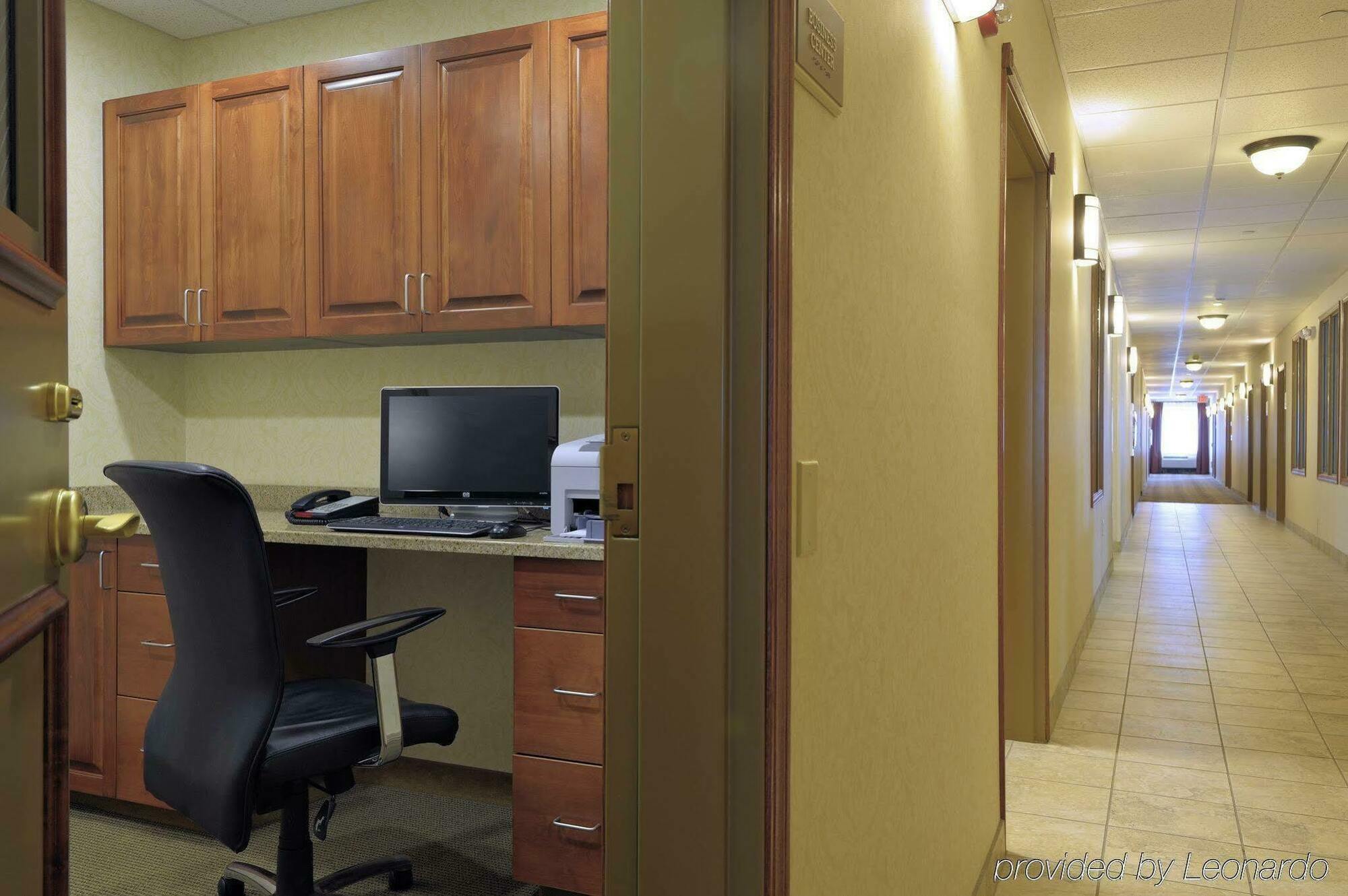 Country Inn & Suites By Radisson, Washington At Meadowlands, Pa Interior photo
